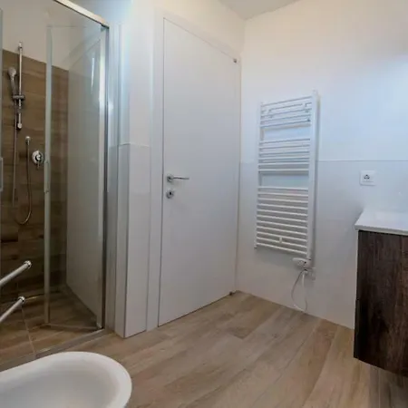 Condominio Giardino 아파트